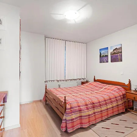 Flat With Terrace & Play Area Apartman Blankenberge